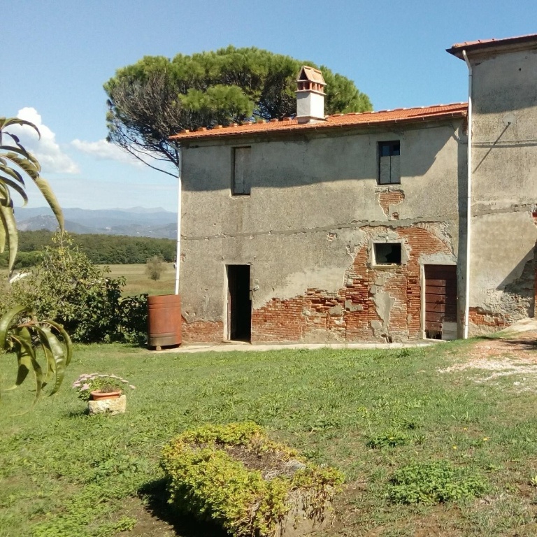 Casale a Cerreto Guidi, 11 locali, giardino privato, posto auto