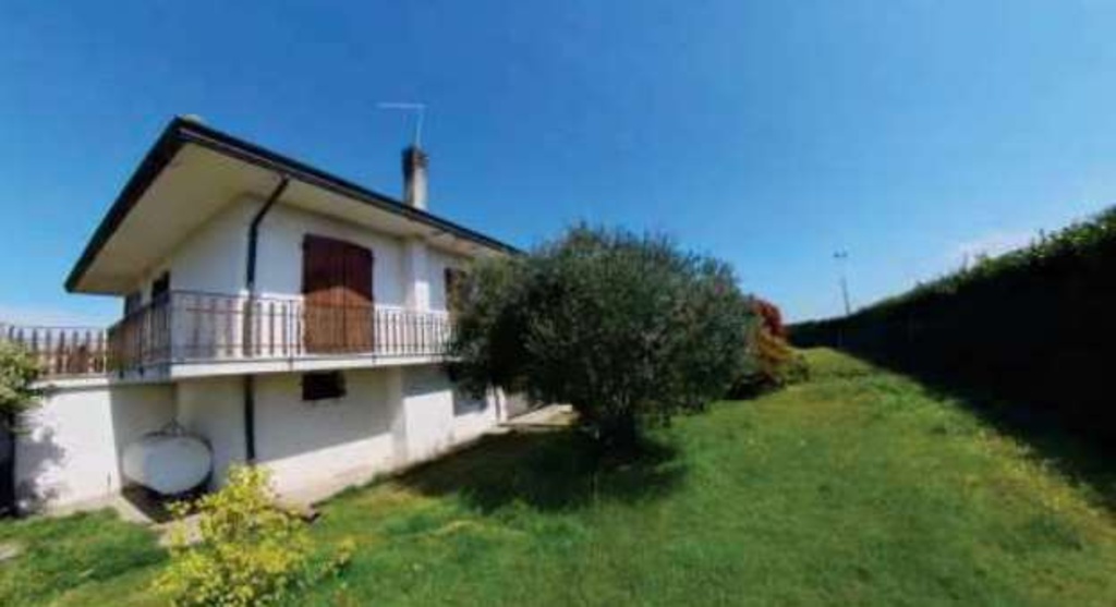 Villa in Località Campelli 22, Adria, 10 locali, 279 m² in vendita