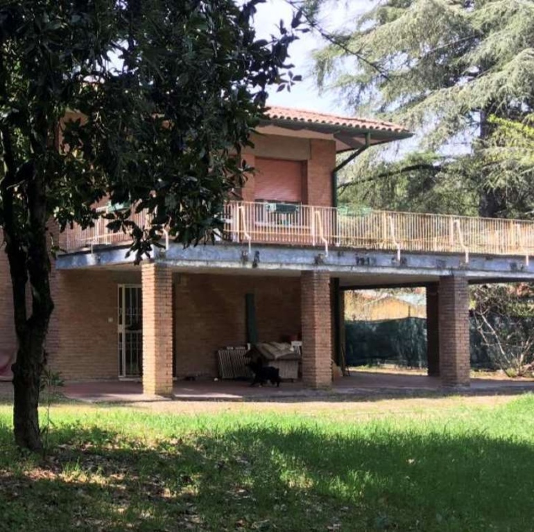 Villa in Via dei Pini, Pianoro, 14 locali, 1 bagno, garage, 380 m²