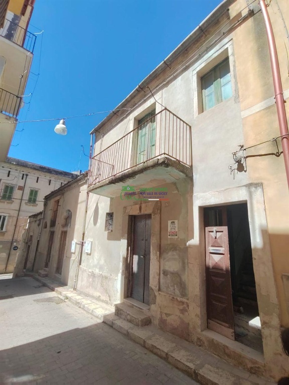 Casa indipendente in Via Natale, Ragusa, 2 locali, 2 bagni, 65 m²