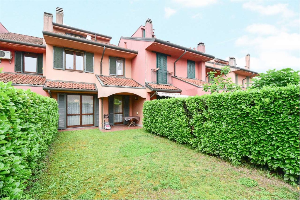 Villa a schiera in Via Milano 384, Desio, 4 locali, 3 bagni, garage