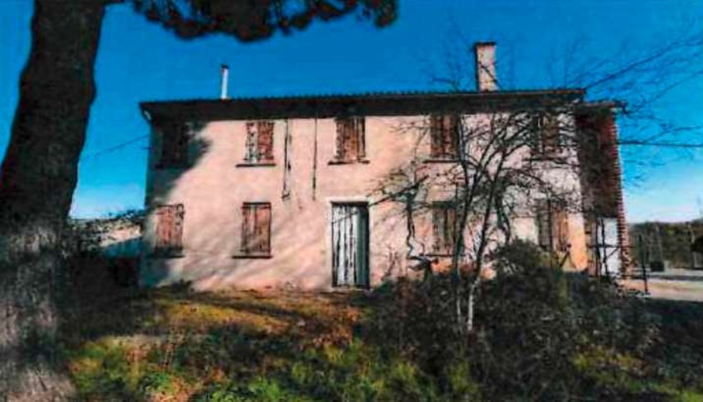 Casa indipendente in Via San Pietro, Isola Rizza, 12 locali, 124 m²
