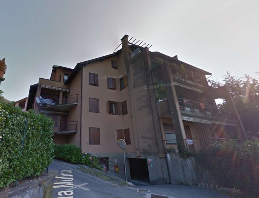 Trilocale in Via Mulino, Porlezza, 1 bagno, garage, 72 m² in vendita