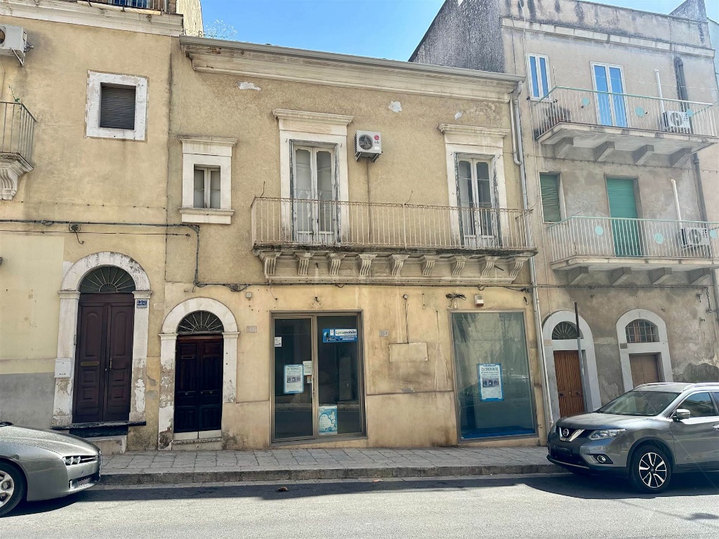 Casa indipendente in Corso Italia 355, Ragusa, 6 locali, 2 bagni
