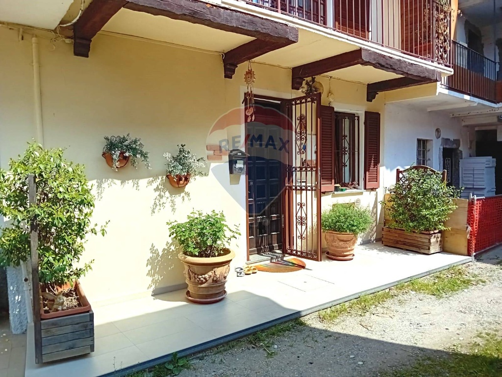 Casa semindipendente in Via Milazzo, Grantola, 3 locali, 2 bagni