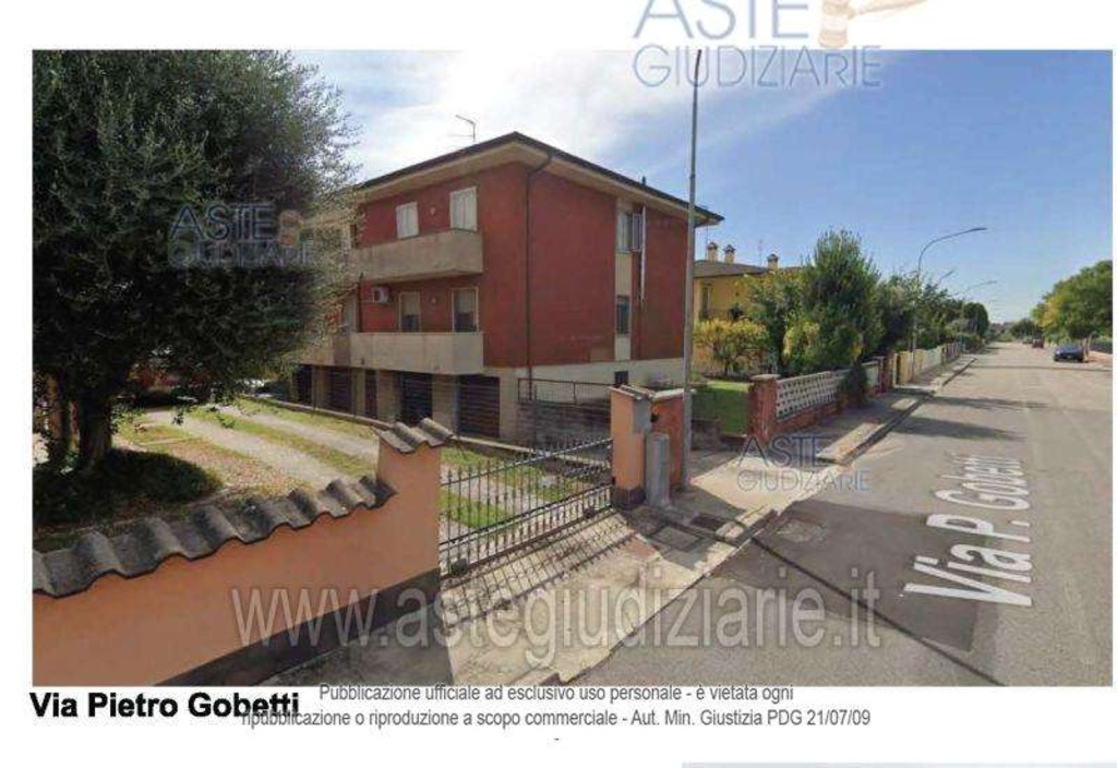 Appartamento in Via P. Gobetti 8, Bagnolo San Vito, 5 locali, 2 bagni