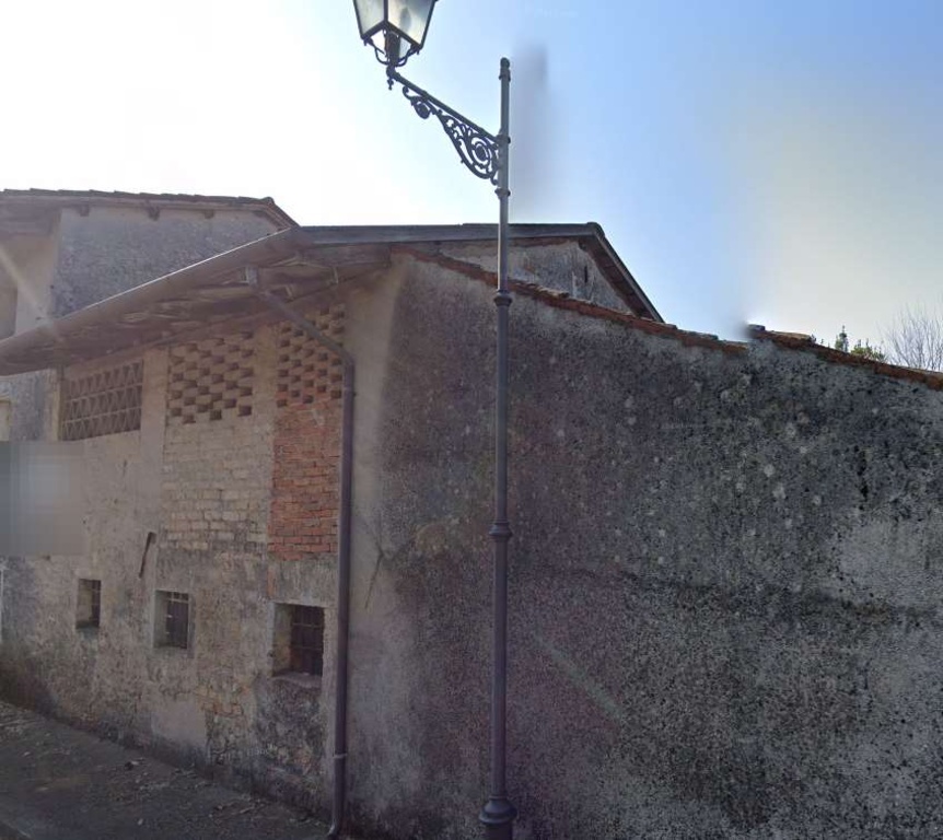 Casa indipendente in Via San Floreano, Santa Maria la Longa, 6 locali