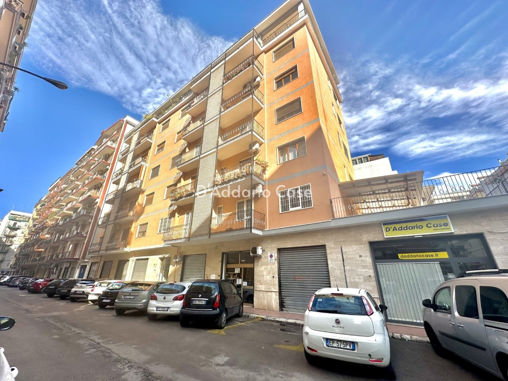 Appartamento in VIA VENETO, Taranto, 6 locali, 2 bagni, 172 m²