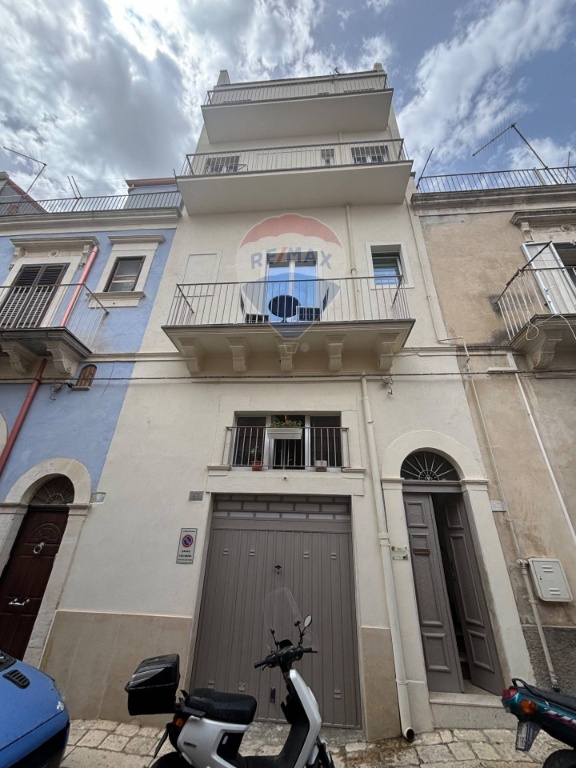 Casa semindipendente in Ruggero settimo, Ragusa, 7 locali, 5 bagni