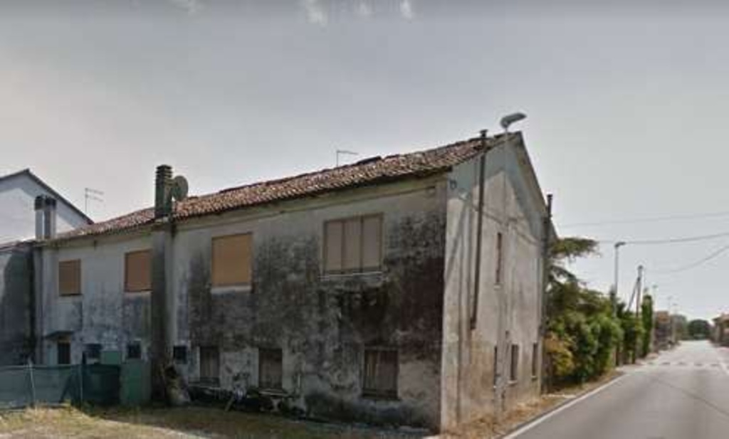 Porzione di casa in Via Crico, Vedelago, 10 locali, garage, 219 m²