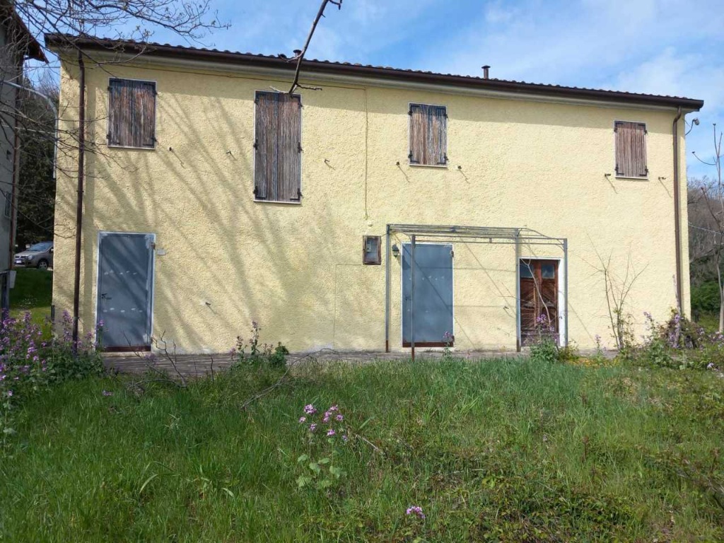 Villa singola in Località Cà Francescone 36, Novafeltria, 6 locali