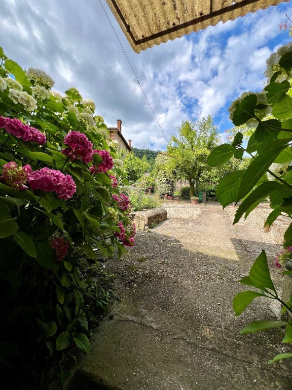 Rustico a Montecchio Maggiore, 6 locali, 1 bagno, giardino privato