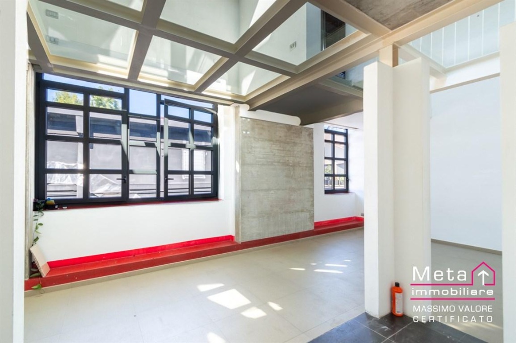 Loft in Via Mecenate, Milano, 3 locali, 2 bagni, con box, 133 m²
