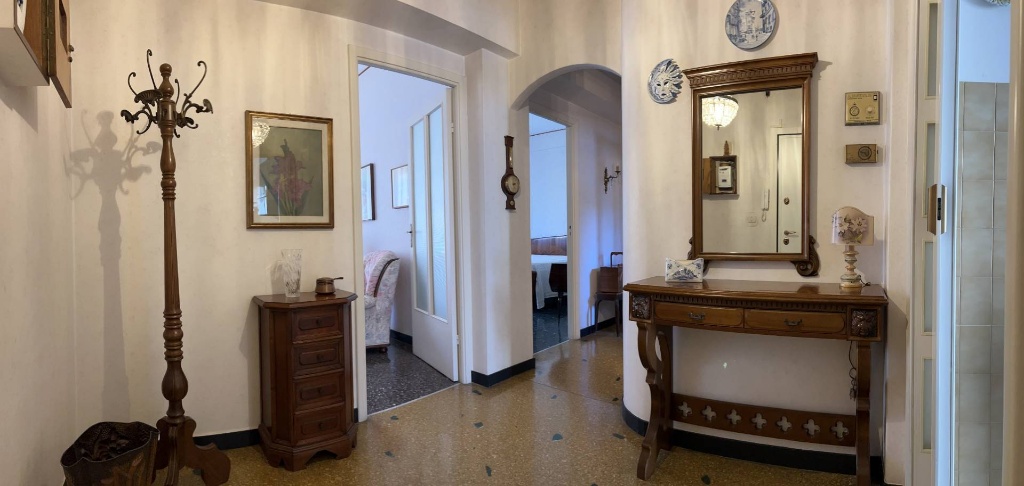 Quadrilocale a Savona, 1 bagno, 85 m², 4° piano, ascensore in vendita