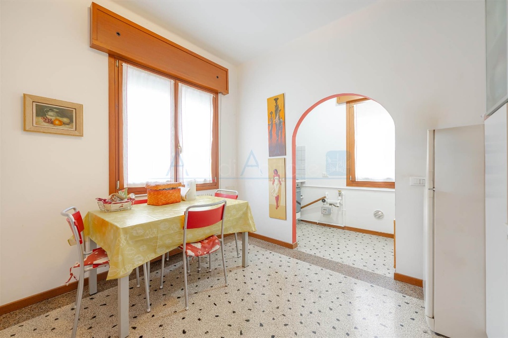 Appartamento in Via Garigliano SNC, Venezia, 6 locali, 1 bagno, 101 m²