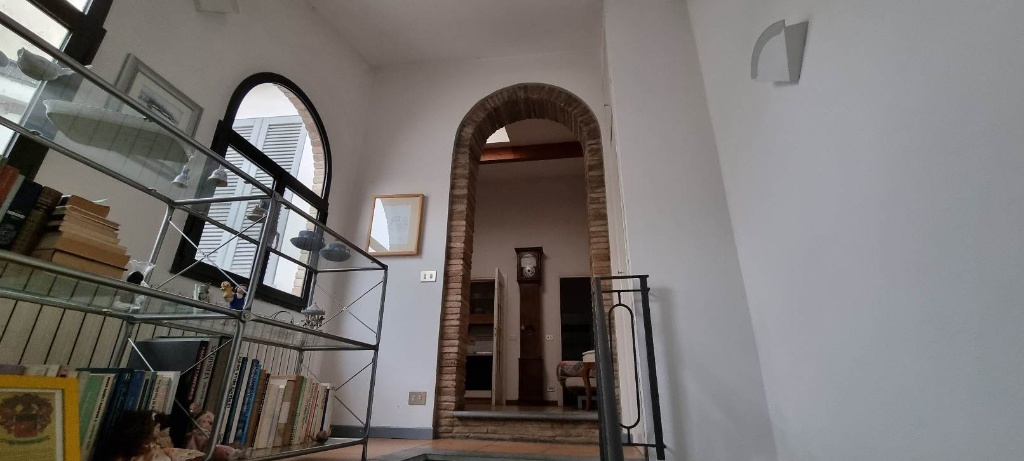 Quadrilocale a Parma, 1 bagno, arredato, 64 m², 2° piano in vendita