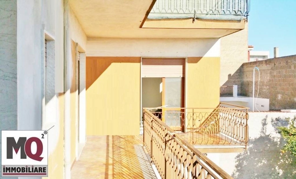 Quadrilocale a Mondragone, 2 bagni, 100 m², 1° piano in vendita