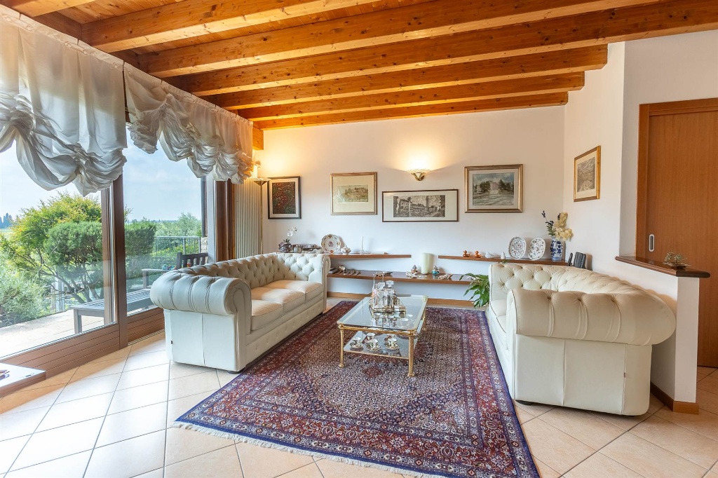 Villa a schiera a San Pietro in Cariano, 5 locali, 3 bagni, 202 m²