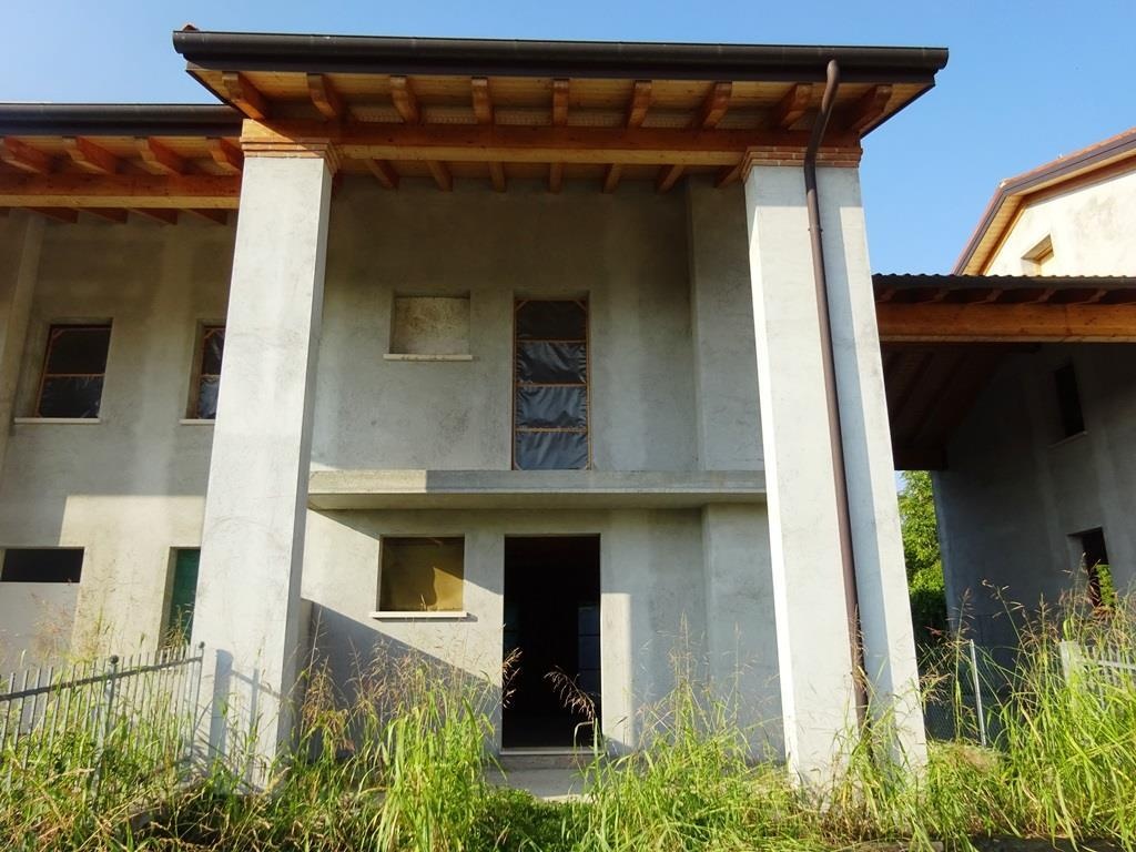 Villa a schiera in Via Asolana, Borso del Grappa, 6 locali, 2 bagni