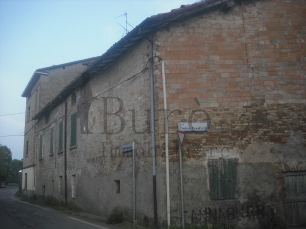 Villa singola in Via Felice Cavallotti, Montecchio Emilia, 10 locali