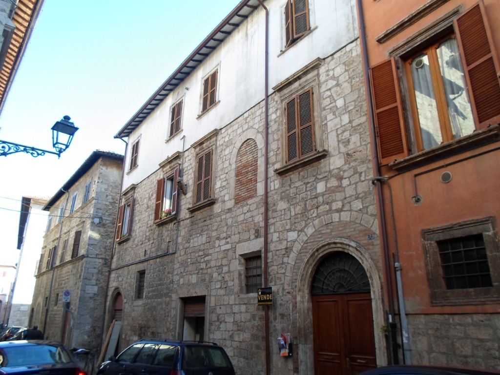 Appartamento in Corso Di Sotto, Ascoli Piceno, 6 locali, 2 bagni