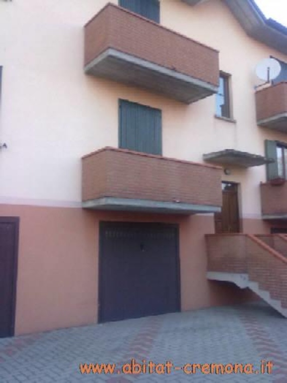 Trilocale a Pieve San Giacomo, con box, 85 m², 1° piano in vendita