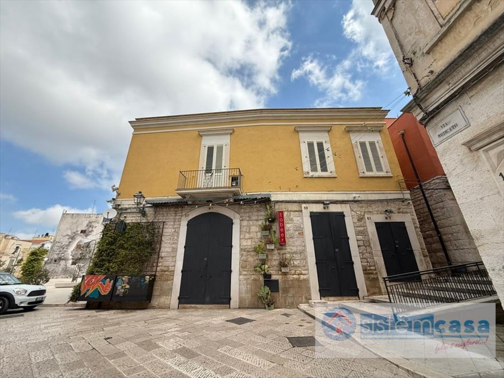 appartamento in vendita a Corato in zona Centro Storico