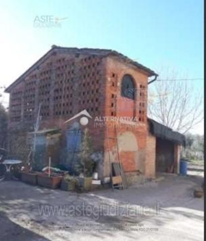 casa indipendente in vendita a Pescia