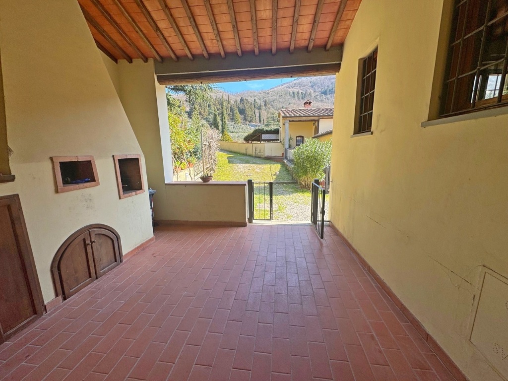 appartamento in vendita a Vaiano in zona Sofignano