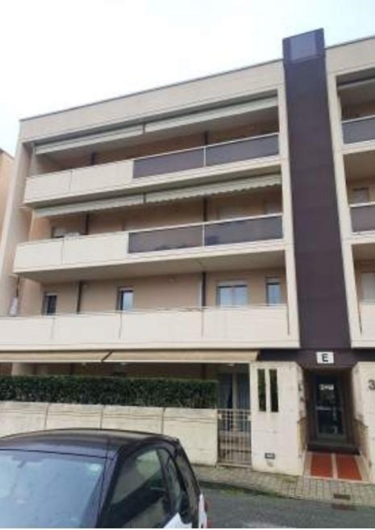 appartamento in vendita a Viareggio in zona Marco Polo