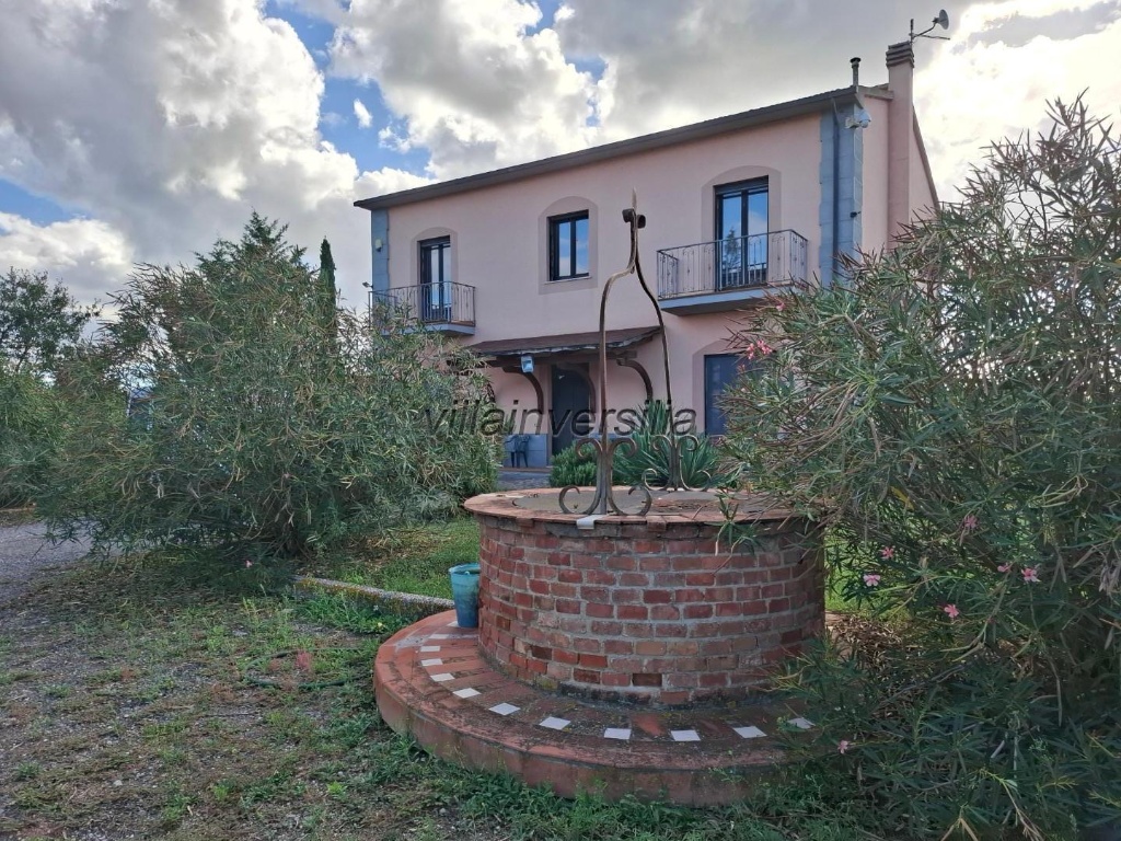 casa indipendente in vendita a Castiglione del Lago