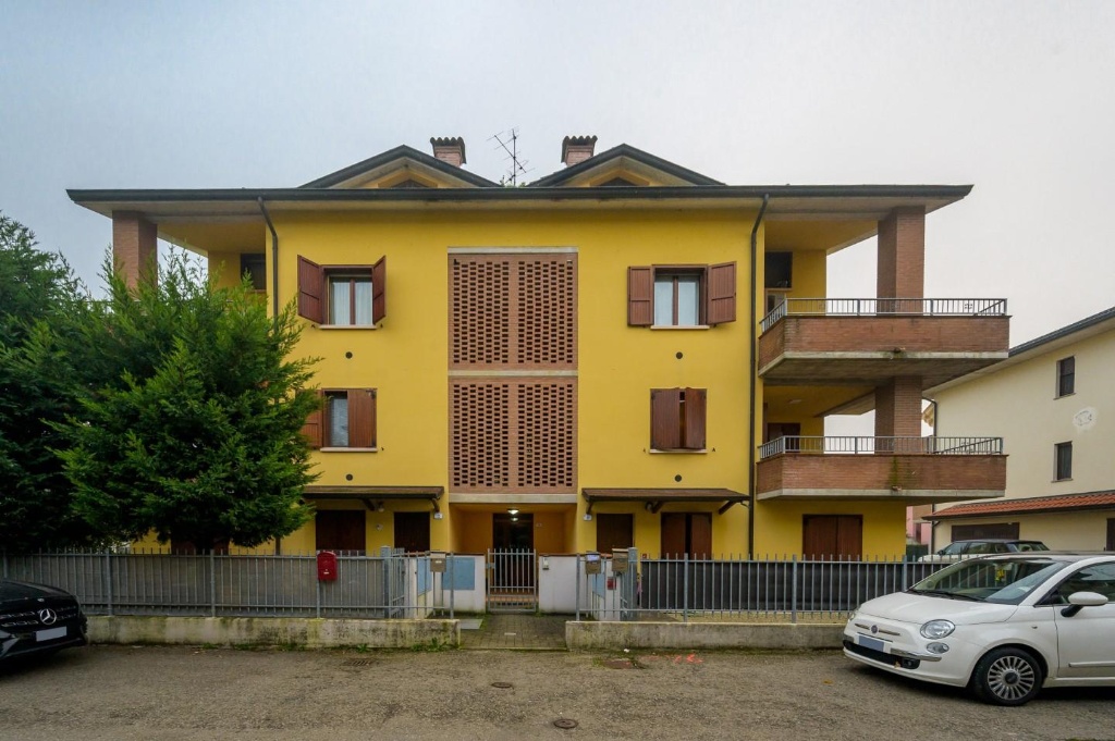 casa indipendente in vendita a Cadelbosco di Sopra in zona Cadelbosco di Sotto
