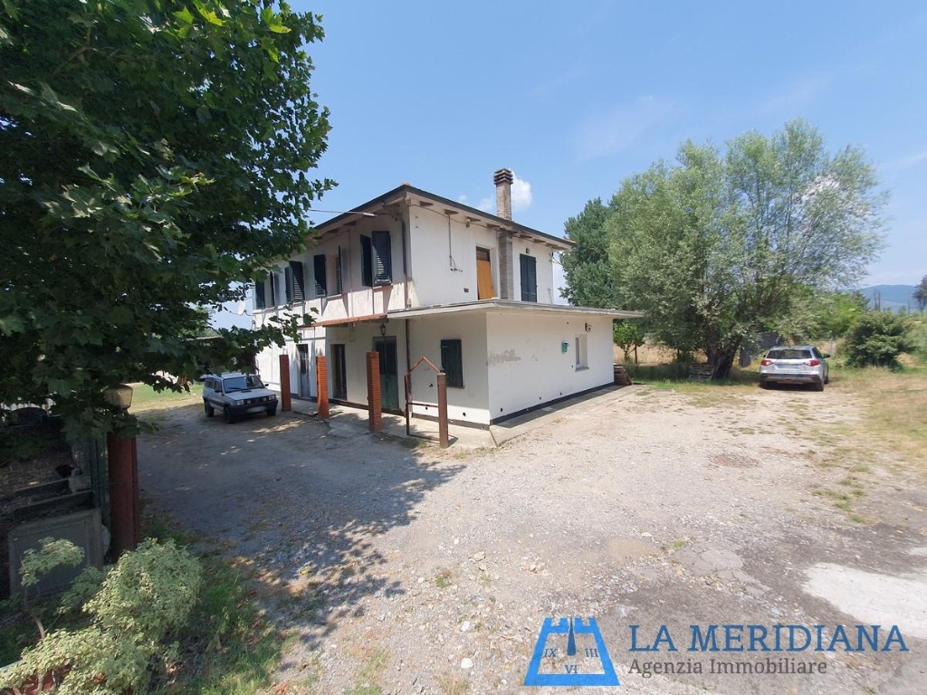 casa indipendente in vendita a Larciano in zona Cecina