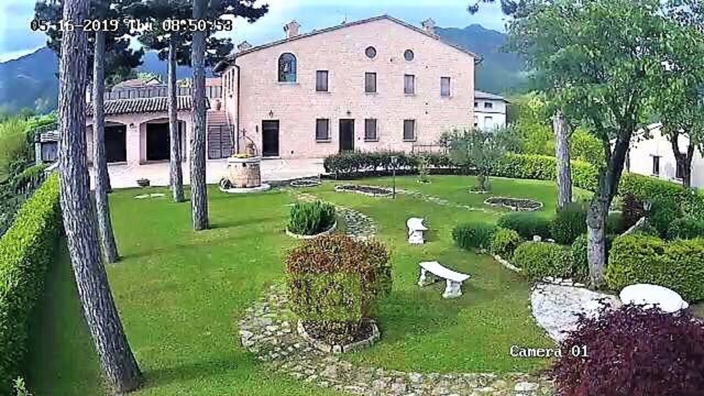 Villa singola in Serra, Cagli, 14 locali, 5 bagni, giardino privato