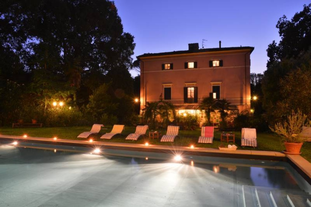 Villa a San Giuliano Terme, 21 locali, 7 bagni, giardino privato