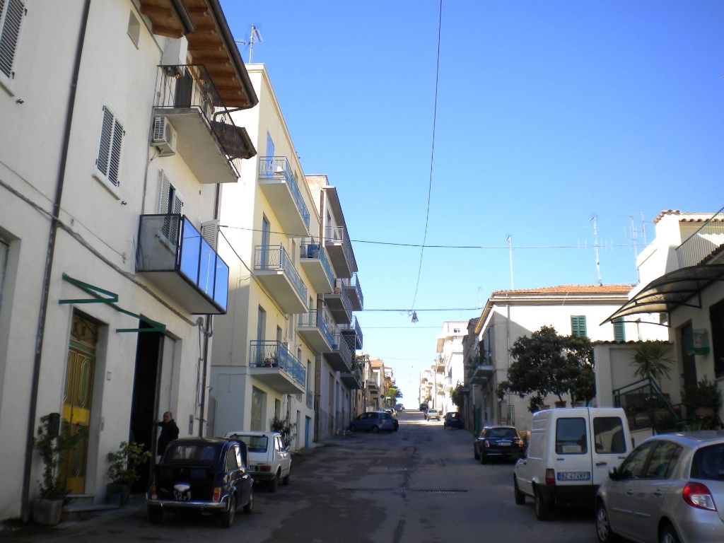 Appartamento in Via Pescara, Vasto, 7 locali, 2 bagni, arredato