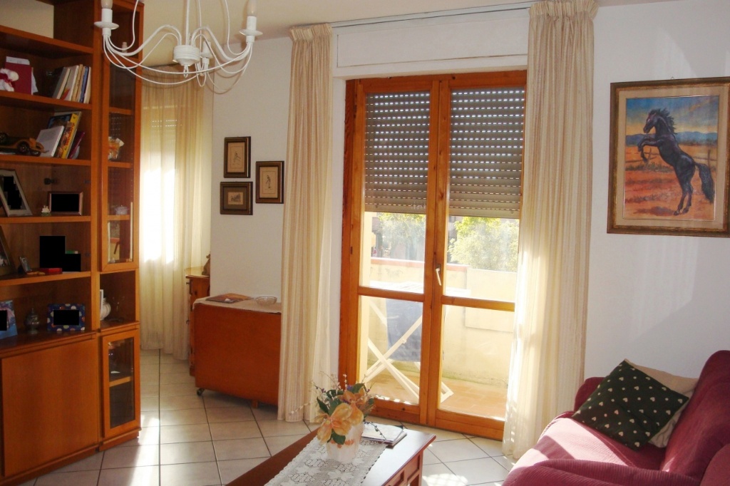 Appartamento a Gambassi Terme, 7 locali, 2 bagni, 107 m², 1° piano
