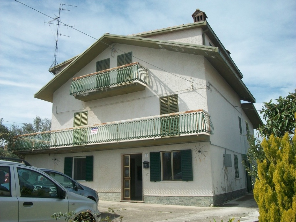 Villa singola in VIA G.PALIZZI2, Castel Frentano, 15 locali, garage