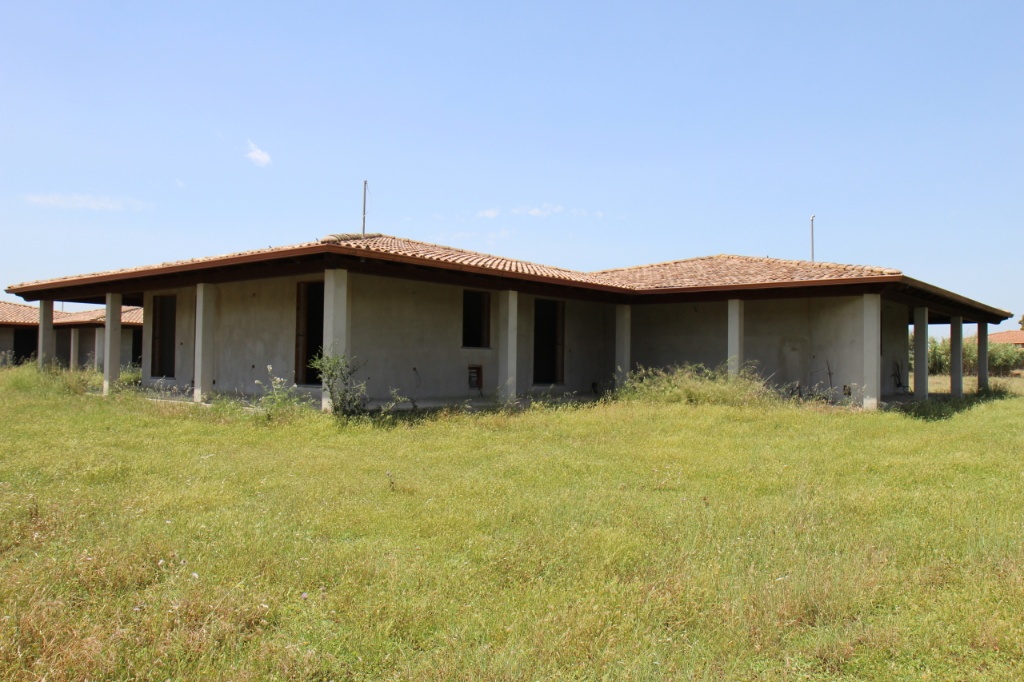 Villa ad Assemini, 8 locali, 150 m², da ristrutturare in vendita