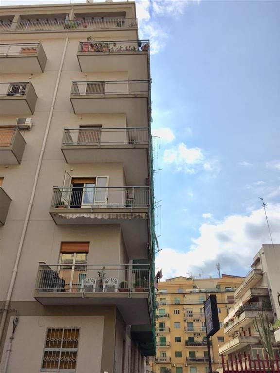 Trilocale a Catania, 1 bagno, posto auto, 90 m², 6° piano, terrazzo