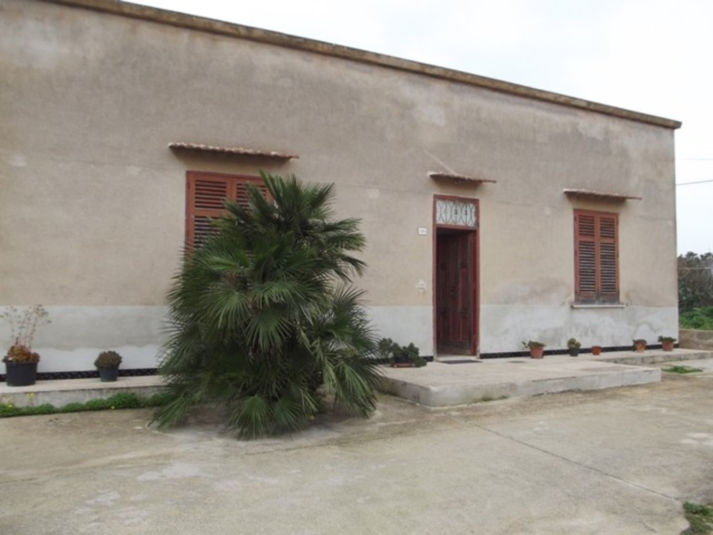 Casa indipendente in Contrada Berbaro, Marsala, 5 locali, 1 bagno