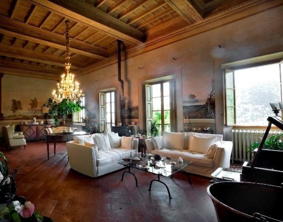 Villa a Pistoia, 10 locali, 3 bagni, giardino privato, 500 m²