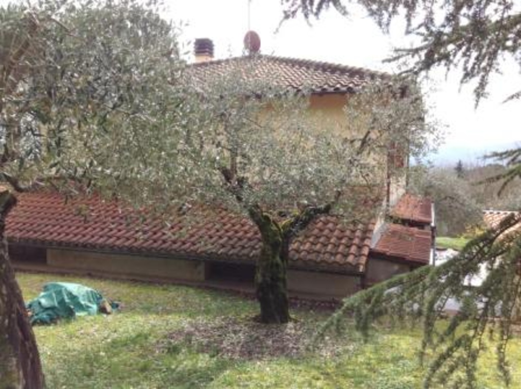 Villa a Barberino di Mugello, 10 locali, 3 bagni, giardino privato