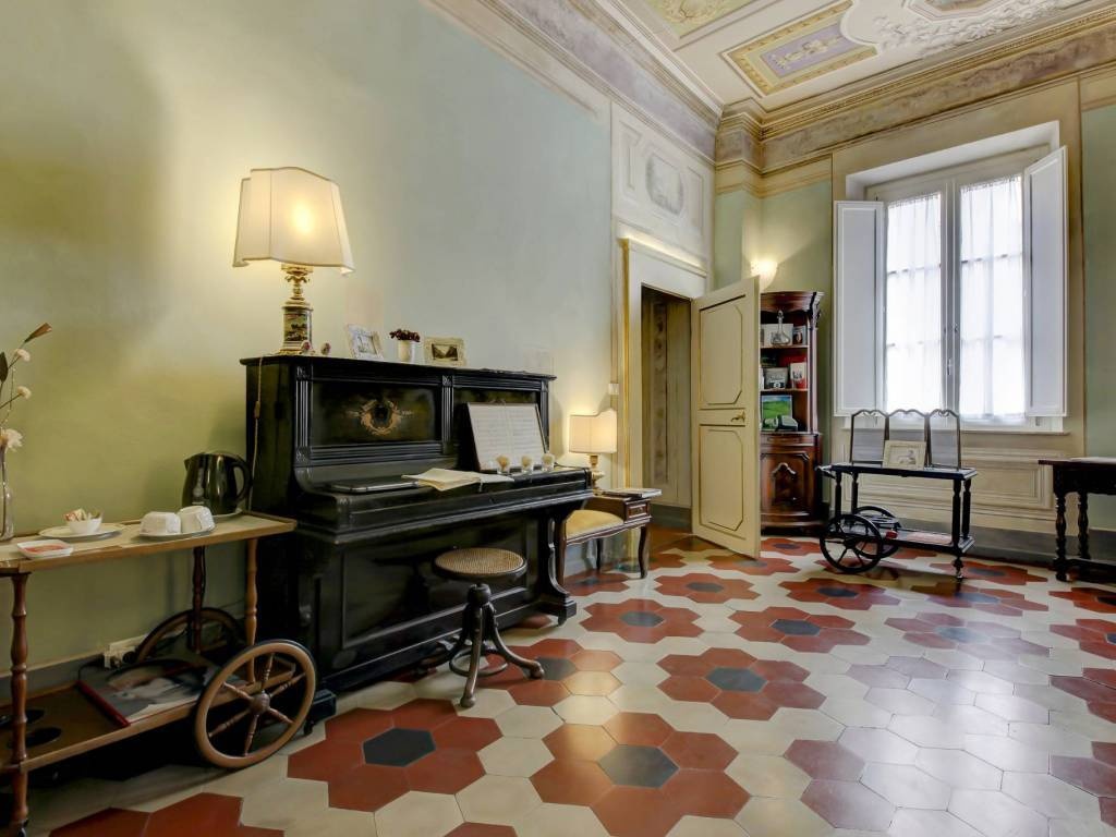 Appartamento a Pisa, 5 locali, 2 bagni, 160 m², 1° piano, ottimo stato