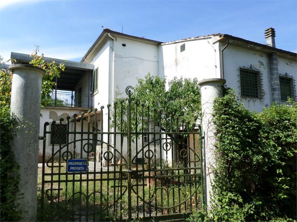 Porzione di casa a Castelfranco di Sotto, 6 locali, 3 bagni, 268 m²