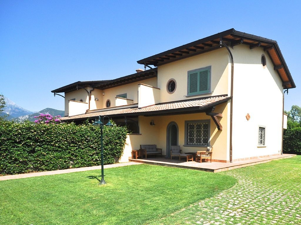 Villa a schiera a Forte dei Marmi, 4 bagni, 190 m² in vendita