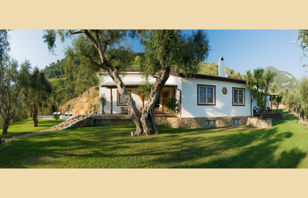 Villa a Pietrasanta, 5 locali, 3 bagni, giardino privato, garage