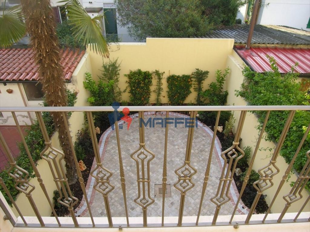 Casa semindipendente a Viareggio, 7 locali, 180 m², nuova costruzione