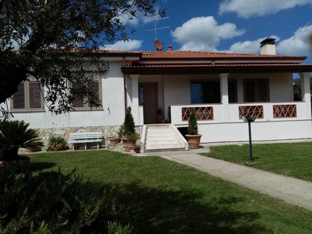 Villa in Via Borghetto 1, Fosdinovo, 7 locali, 1 bagno, garage, 240 m²