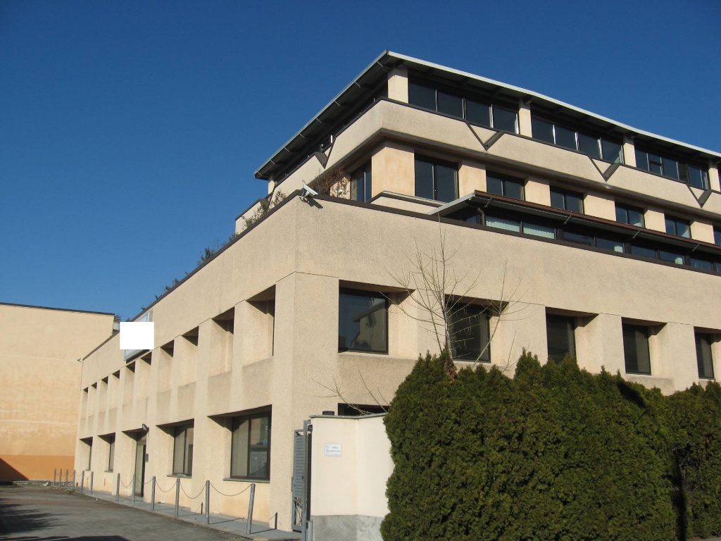 Palazzo in Via Luca Beltrame, Lissone, 20 locali, 5450 m² in vendita